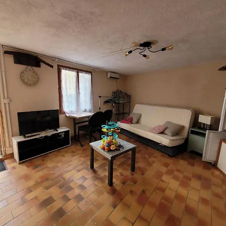 Superbe Studio Proches Toutes Commodites Place Du Marche De St Roch