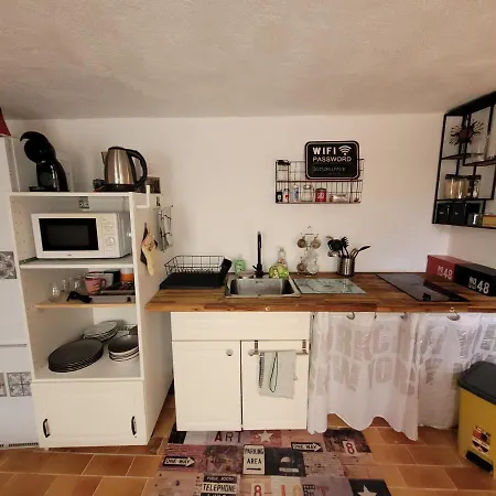 דירה Superbe Studio Proches Toutes Commodites Place Du Marche De St Roch ניס